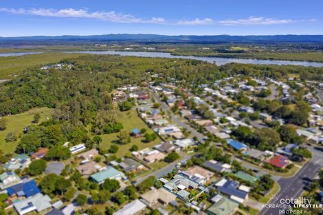 Property photo of 6 Intrepid Court Beachmere QLD 4510