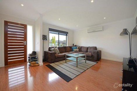 Property photo of 41 Oberon Drive Carrum Downs VIC 3201