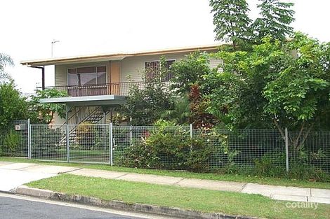 6 Schneider Ave, Labrador, QLD 4215