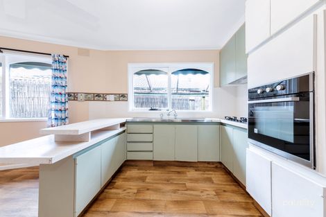 Property photo of 56 Circle Drive North Cranbourne VIC 3977