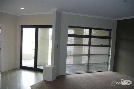 Property photo of 8 Tandure Heights Lakelands WA 6180