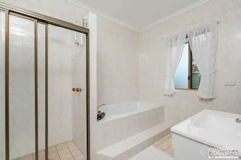 Property photo of 19 Seeney Road Alton Downs QLD 4702