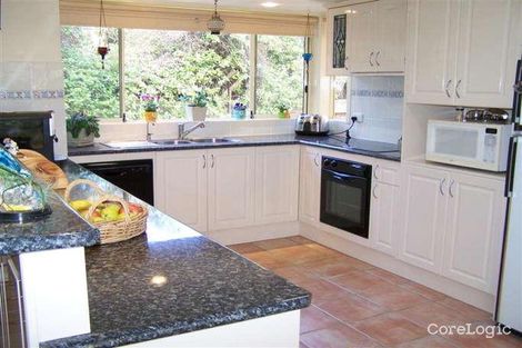 Property photo of 14 Withers Way Eltham VIC 3095