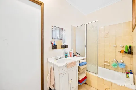 Property photo of 21 Heesom Crescent Churchill VIC 3842
