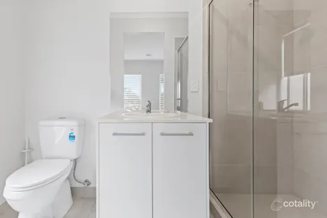 Property photo of 38 Butterscotch Esplanade Manor Lakes VIC 3024