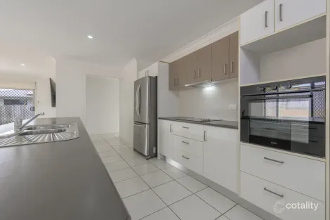 Property photo of 35 Iris Road Kirkwood QLD 4680
