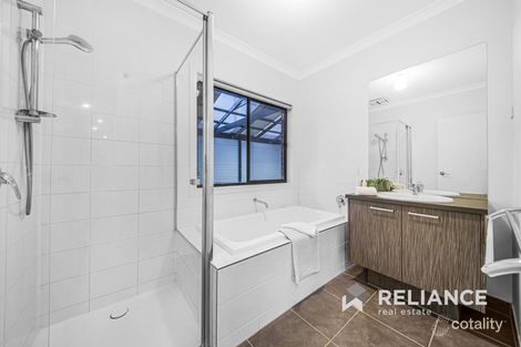 Property photo of 20 Squadron Road Point Cook VIC 3030