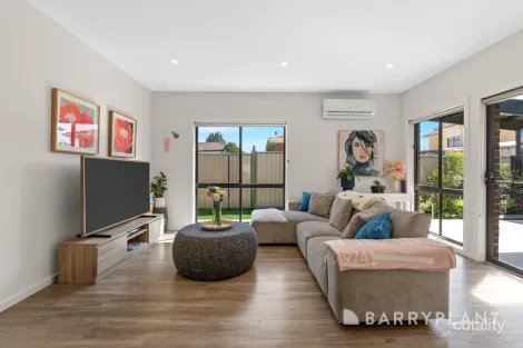 Property photo of 26A Stevenage Crescent Deer Park VIC 3023