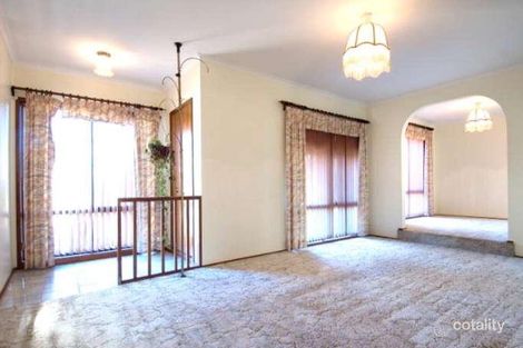 Property photo of 5 Macindoe Place Latham ACT 2615