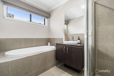 Property photo of 1 Rivette Way Sandhurst VIC 3977