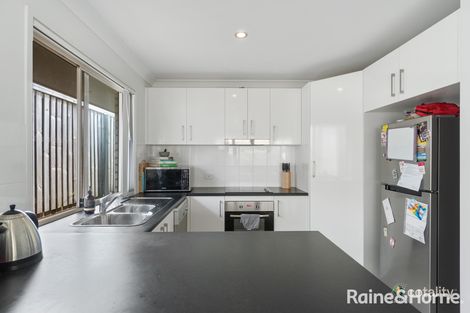 Property photo of 44 Kenneth Drive Augustine Heights QLD 4300