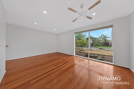 Property photo of 51 Cimberwood Drive Craigieburn VIC 3064