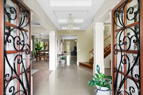 Property photo of 20 Lake Logan Way Caroline Springs VIC 3023