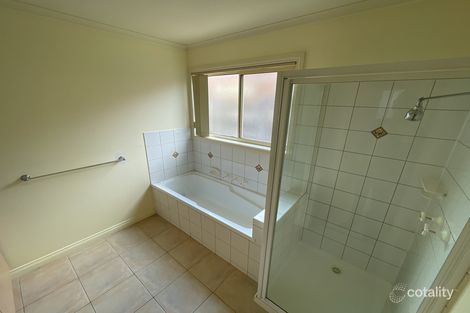 Property photo of 11 Tiffany Grove South Morang VIC 3752