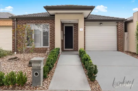 18 Howren Tce, Greenvale, VIC 3059