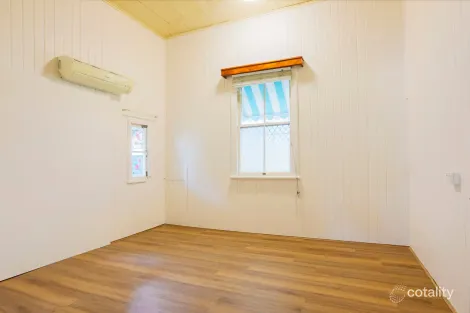 Property photo of 30 Smiths Road Goodna QLD 4300