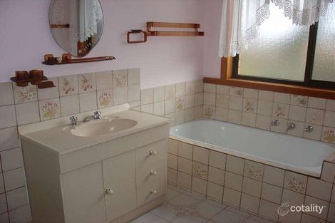 Property photo of 8 Jonathan Court Eumemmerring VIC 3177