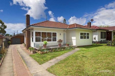 15 Cowl St, Greenacre, NSW 2190