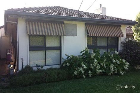 Property photo of 1/1 De Havilland Avenue Strathmore Heights VIC 3041