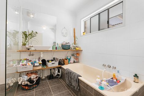 Property photo of 17 Desmond Drive Toogoom QLD 4655