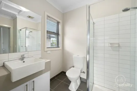 Property photo of 29 Burssi Circuit Doreen VIC 3754