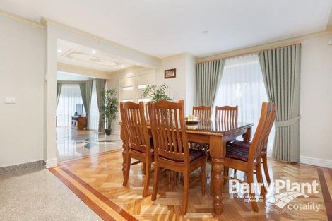 Property photo of 2 Chepstow Court Noble Park North VIC 3174