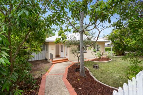 Property photo of 27 Central Avenue St Lucia QLD 4067