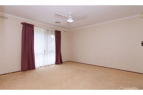 Property photo of 98 Lyrebird Drive Carrum Downs VIC 3201