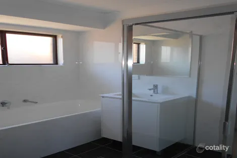 Property photo of 41 Glen Elgin Crescent Edensor Park NSW 2176