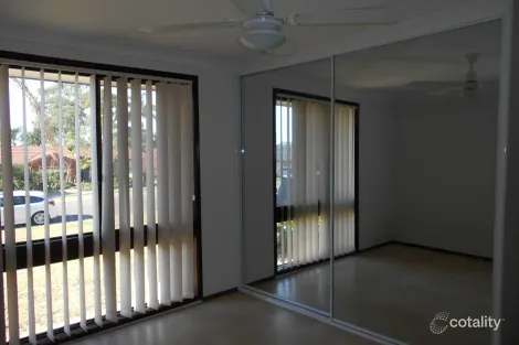 Property photo of 41 Glen Elgin Crescent Edensor Park NSW 2176