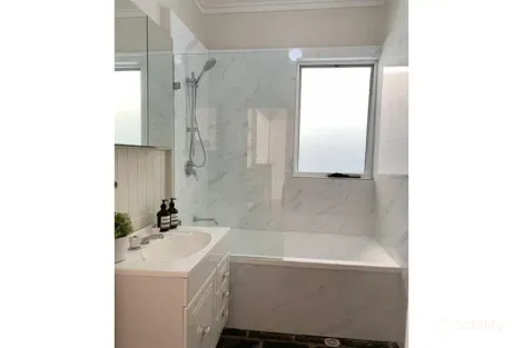 Property photo of 15 Hughes Street Point Clare NSW 2250