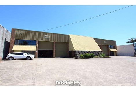 28-30 Smallwood St, Underwood, QLD 4119