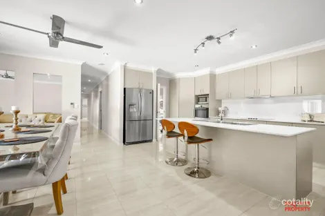 Property photo of 9 Icefire Quay Trinity Park QLD 4879