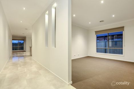 Property photo of 23 Mickleham Drive Cranbourne North VIC 3977
