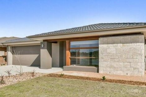 Property photo of 18 Toyon Road Kalkallo VIC 3064