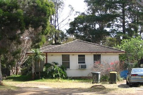 6 Lucena Cres, Lethbridge Park, NSW 2770