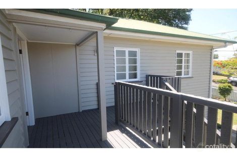 Property photo of 30 Provincial Road Holland Park QLD 4121