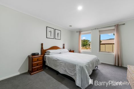 Property photo of 19 St Nicholas Court Tarneit VIC 3029