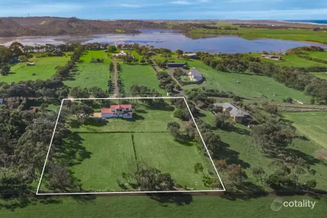 68 Lowery Rd, Crossley, VIC 3283