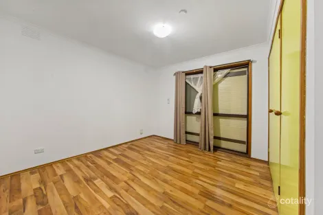 Property photo of 7 Satterley Close Endeavour Hills VIC 3802