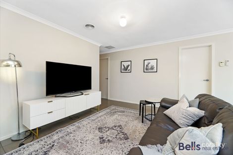 Property photo of 2/59 Dumfries Street Deer Park VIC 3023