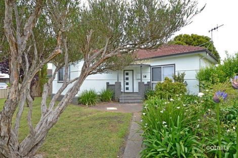 Property photo of 16 Katoomba Street Orana WA 6330