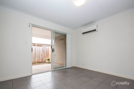 Property photo of 2/66 Milbrook Crescent Pimpama QLD 4209