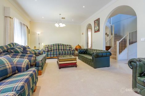 Property photo of 14 Huntingtower Crescent Mount Waverley VIC 3149