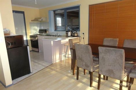 Property photo of 35 Manchester Drive Sydenham VIC 3037