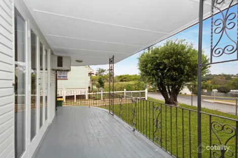 Property photo of 13 Law Street Bundamba QLD 4304