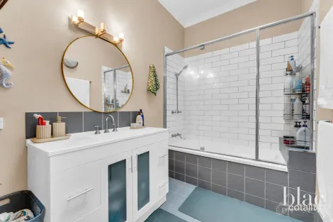 Property photo of 13 Victoria Court Petrie QLD 4502