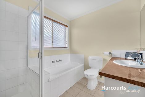 Property photo of 2/404 Scoresby Road Ferntree Gully VIC 3156