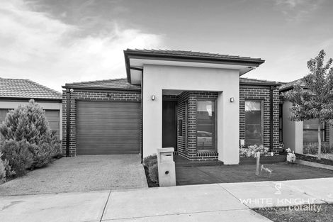 Property photo of 22 Forrester Grove Fraser Rise VIC 3336