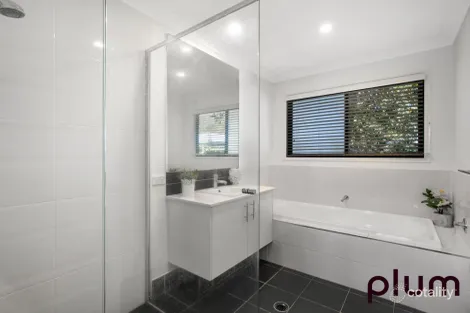 Property photo of 943 Moggill Road Kenmore QLD 4069